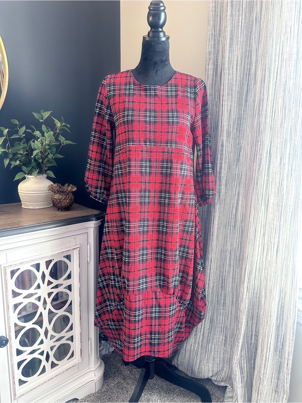 Zadie B's Red & Black Plaid Modest Dress - Size
Small